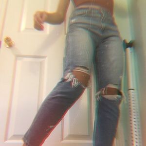 American Eagle Mom Jeans Size four